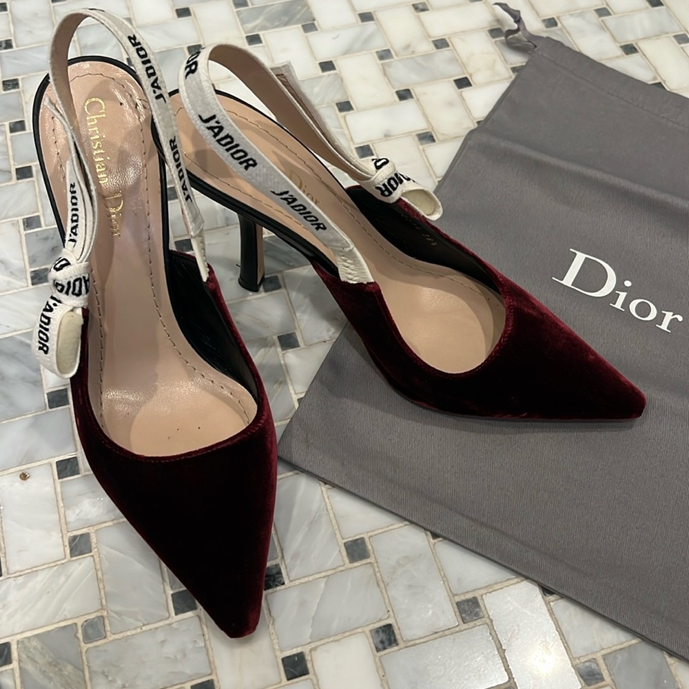 J'Adior Slingback Pump